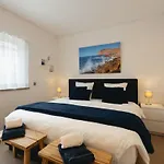 فيلة Cazenn Salir Do Porto - House