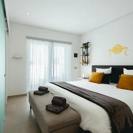 فيلة Cazenn Salir Do Porto - House